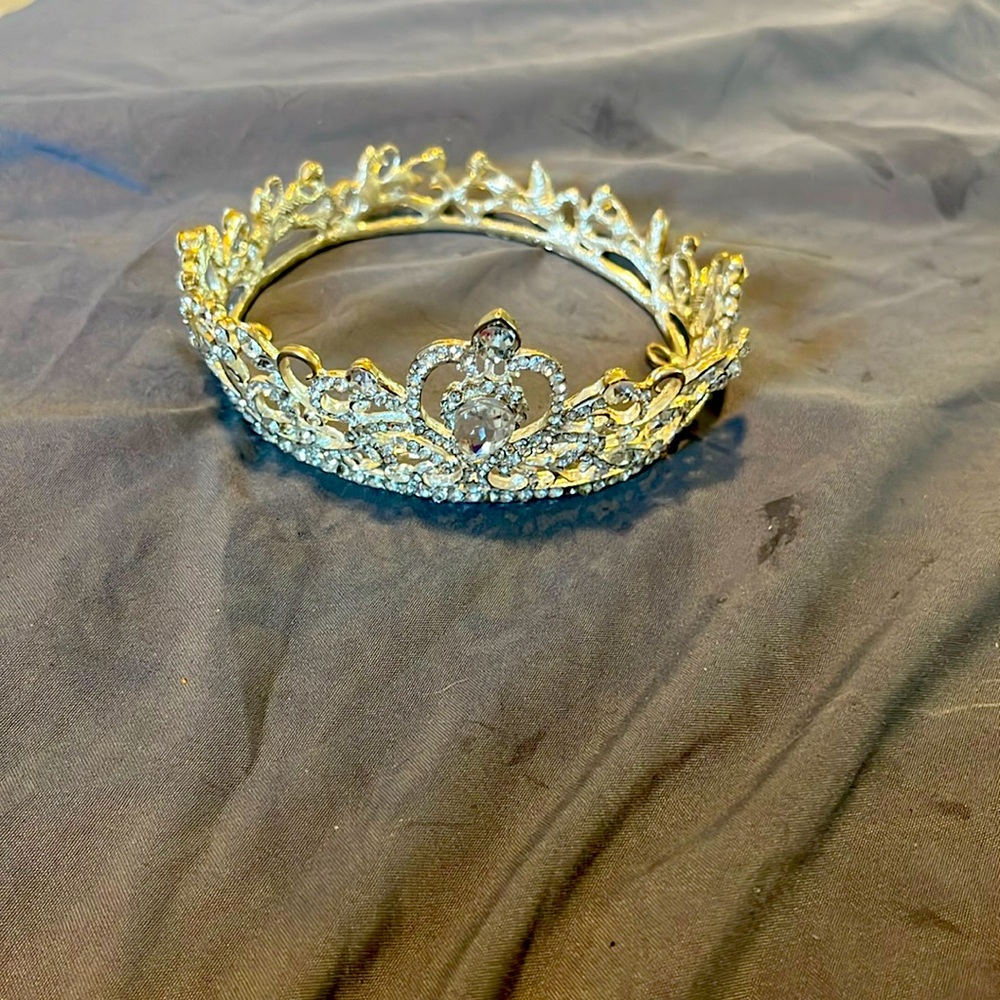 A crown for a baby